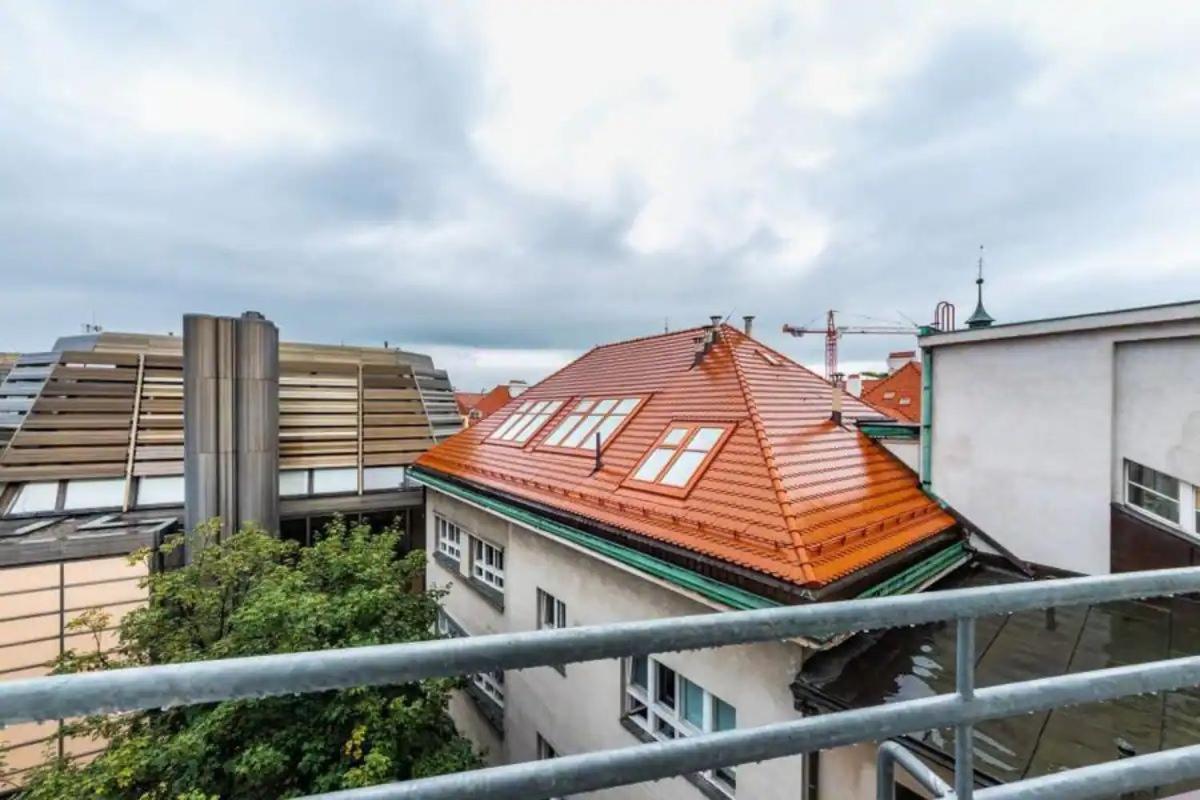 Waterfront River Side Roof Top Apartment - Terrace With City View Prague Exterior photo